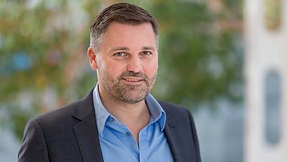 © HCW/Schedl Portraitfoto Andreas Petz