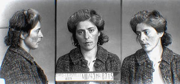 Erna Gsur 1943 bei der Gestapo © Wiener Stadt- und Landesarchiv Erna Gsur 1943 bei der Gestapo