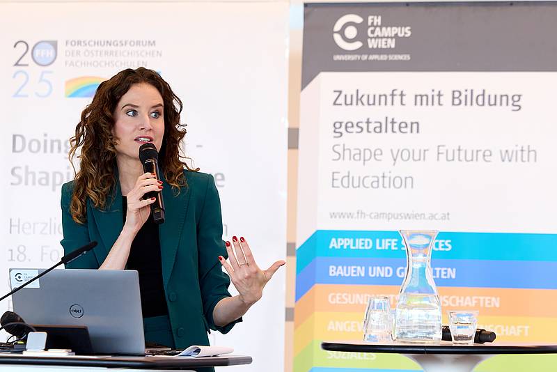 Keynote-Speaker Judith Kohlenberger bei ihrem Vortrag