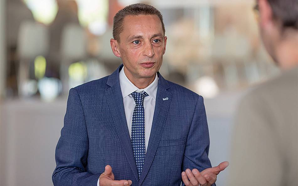 Head of Degree Program Günter Horniak