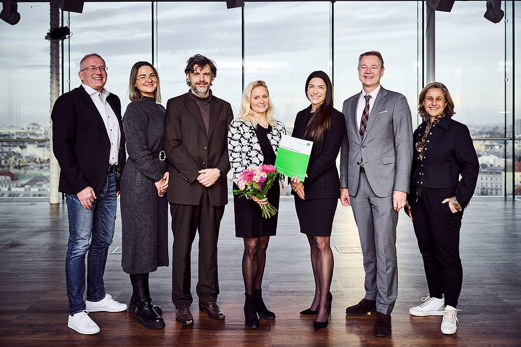 © WIFI/Marek Knopp Personen posieren für ein Foto