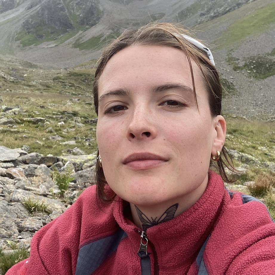 Ein Portrait von Anouk Fumy