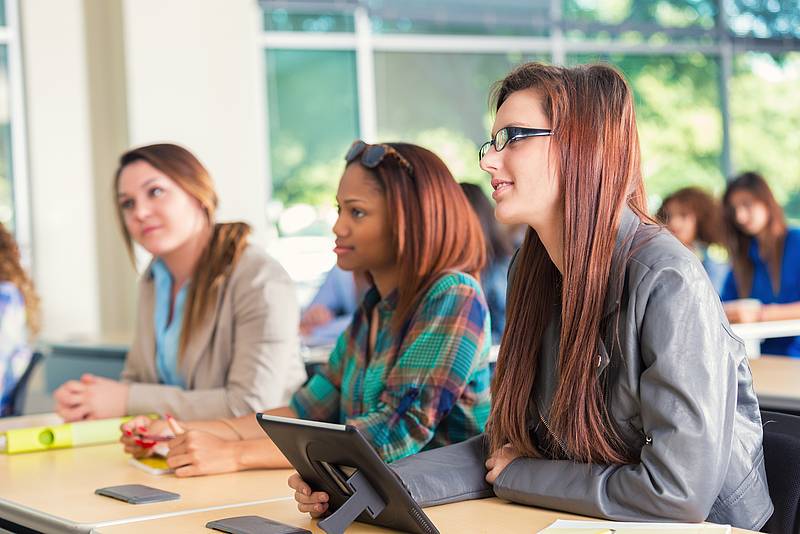 © iStock/SDI Productions Greuppen von Frauen