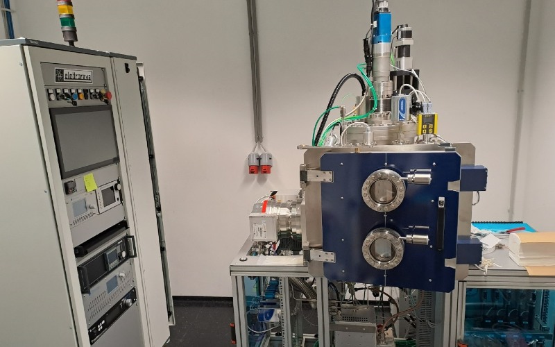 © HCW/Wellenzohn Eine Maschine die für das Dünnschnittverfahren verwendet wird ist abgebildet