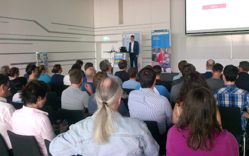 Florian Eichelberger von Cognosec bei den Campus Lectures IT-Security zum Thema Zigbee Security