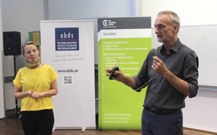 Ana Radulescu und Rory Truell am IFSW Students Day