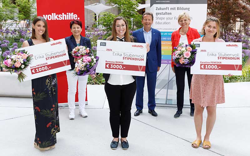 Group picture of the awardees