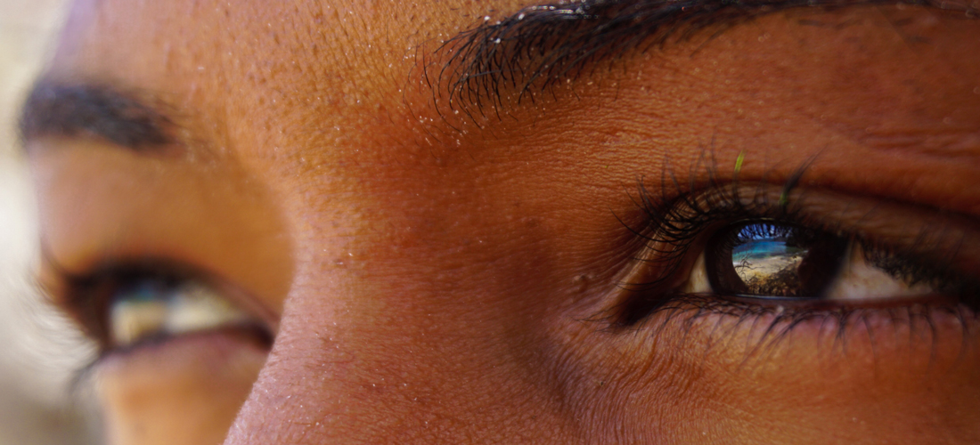 © Tabea Fetscher Aufnahme von Menschenaugen mit Blick auf Strand