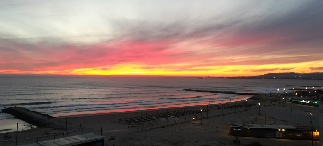 Aufnahme eines Sonneruntergangs am Strand