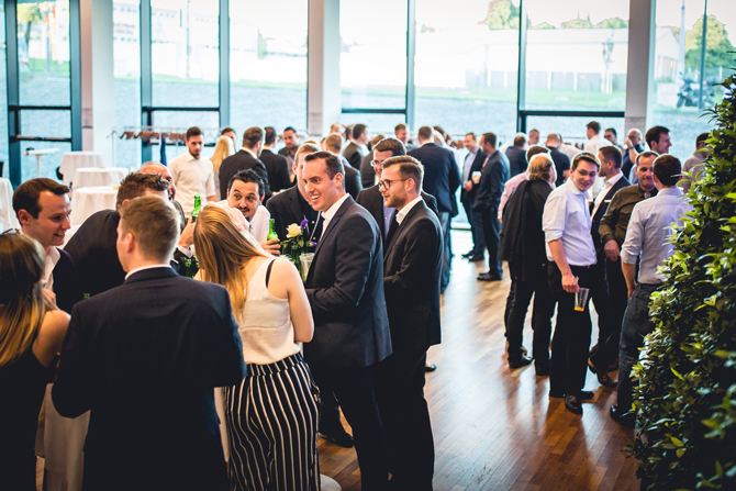 Leute bei der Abschlussfeier