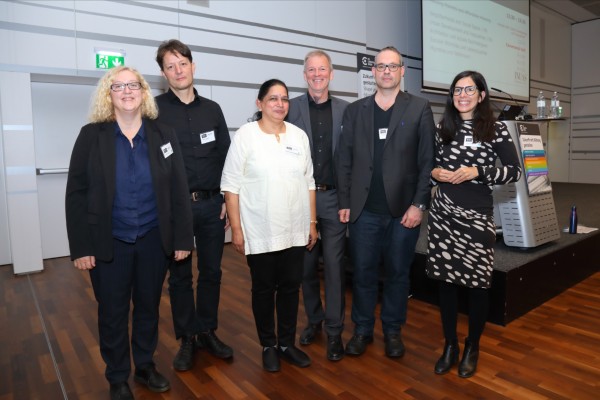 Gruppenfoto mit sechs Vortragenden