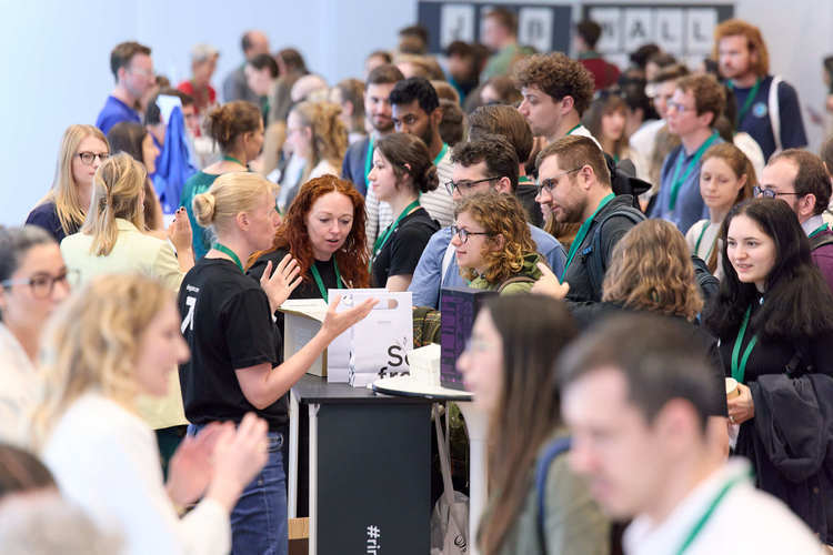 Besucher*innenmenge der Life Science Career Fair