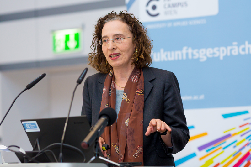 Porträt Prof.in Monika Betzler