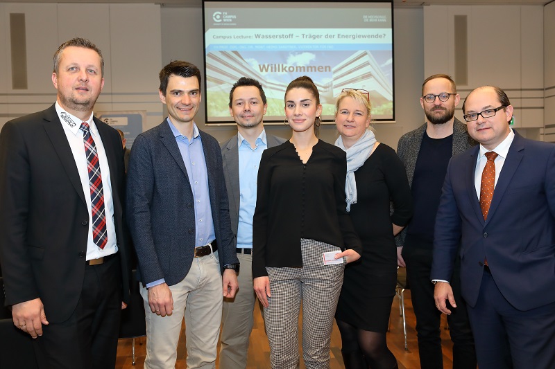 Vizerektor Heimo Sandtner und die Vortragenden der Campus Lecture "Wasserstoff - Träger der Energiewende?" © Hochschule Campus Wien/ Schedl