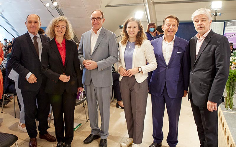 ceremony in Parliament with politicians Wolfgang Sobotka, Johannes Rauch and Claudia Plakolm