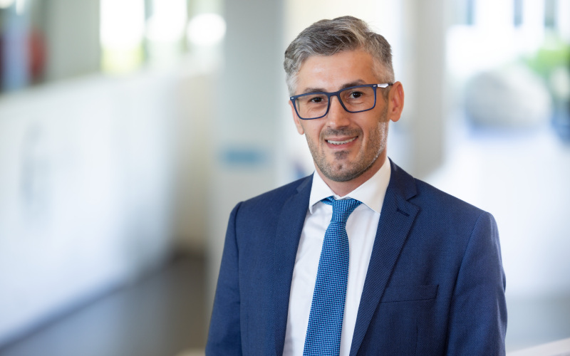 Lic. Marius Contor, MA, Lehrgangsleiter akad. Hochschullehrgänge im Bereich Gesundheits- und Krankenpflege | © Hochschule Campus Wien / Schedl 